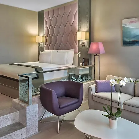 Elexus & Luxury & Convention & & Casino Hotel Kirenia