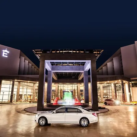 Elexus & Luxury & Convention & & Casino 酒店 凯里尼亚